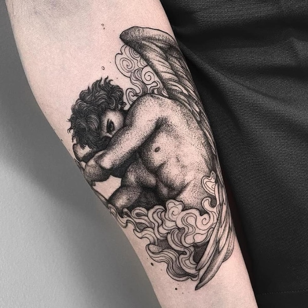 Татуировки ангела на плечах: символика и красота