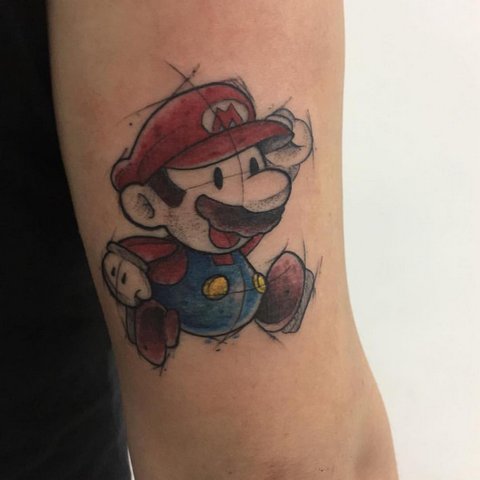 Игровая тату Марио на руке