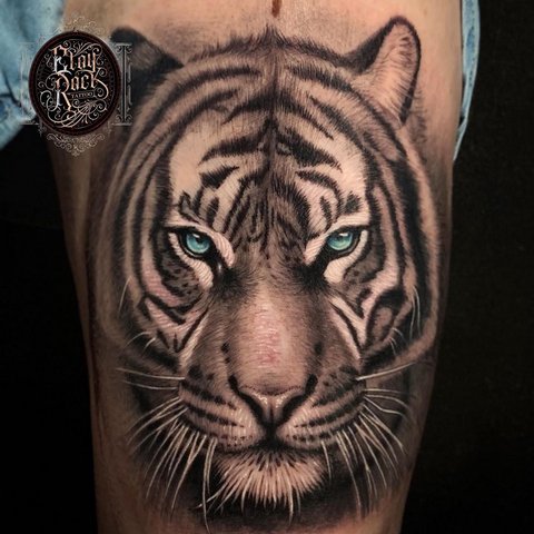 Красивая Татуирвка с Тигром на Ноге