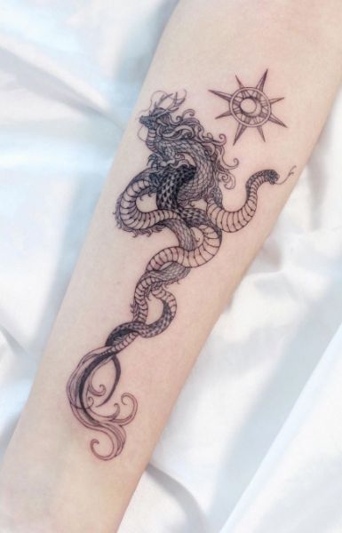Татуировка Змея и Дракон на Предплечье