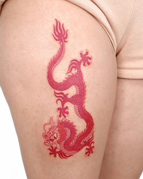 Татуировка Красный Дракон на Ноге